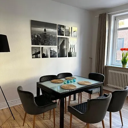 Apartment Grosszuegige 3-zimmer Altbauwohnung